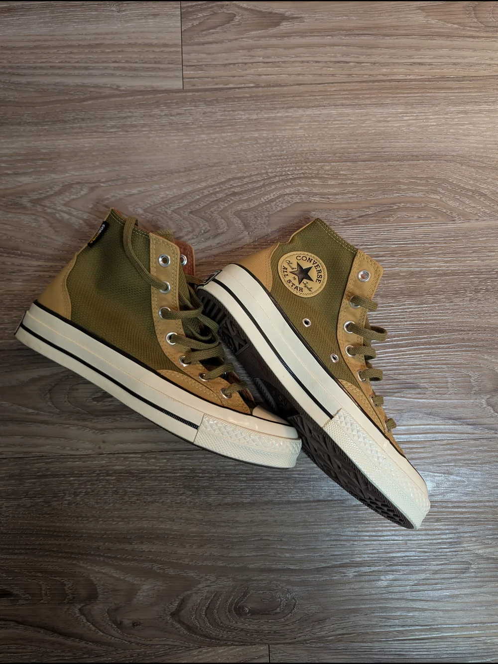 Converse Chuck Taylor 70 High Top in Olive Green / Tan Waterproof 7.5 - Picture 3 of 7